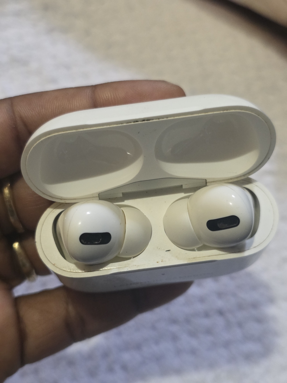 Compact White True Wireless Earbuds with Charging Case
